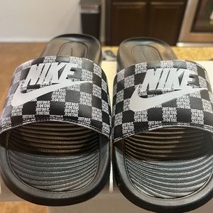 Nike slides